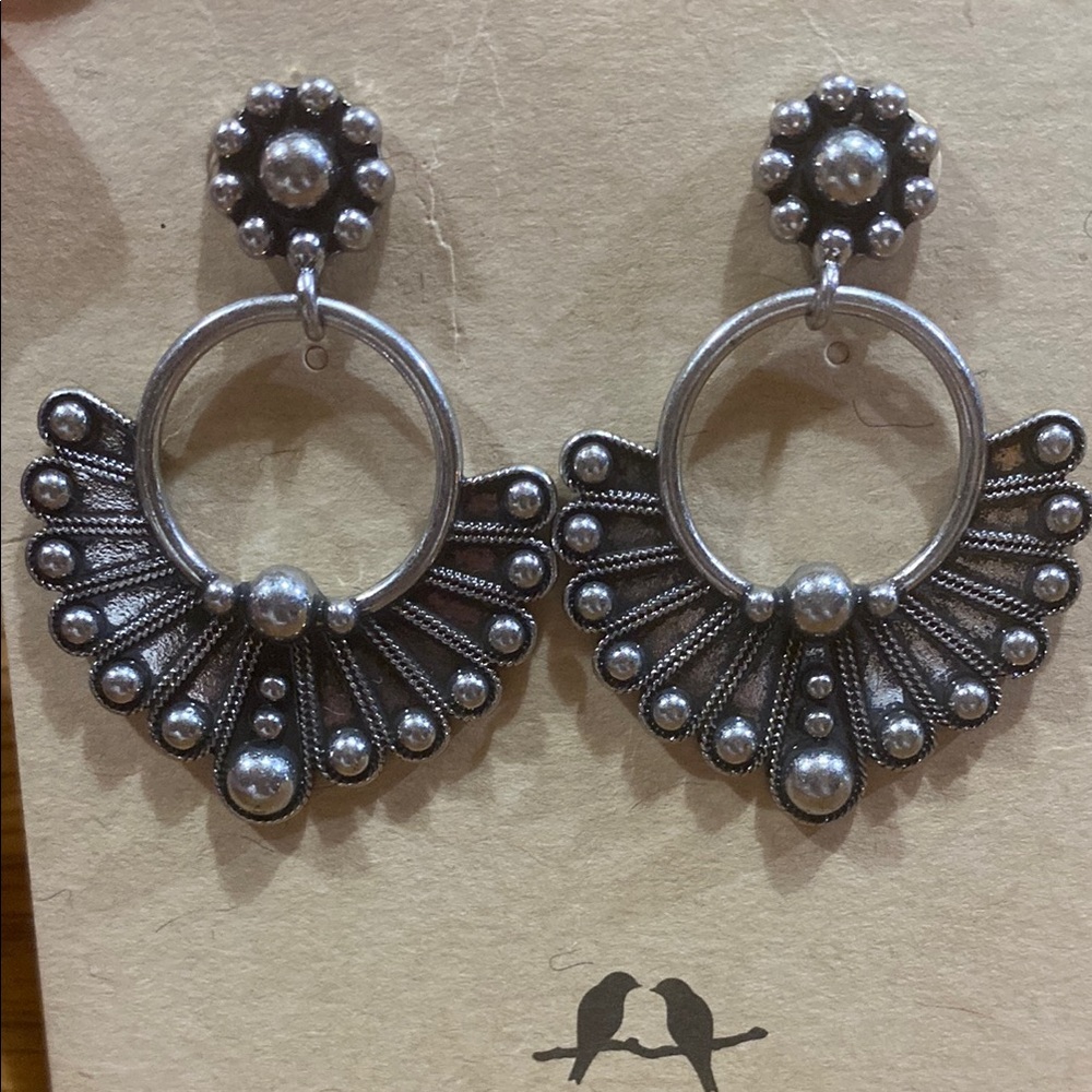 Rare C&I statement earrings